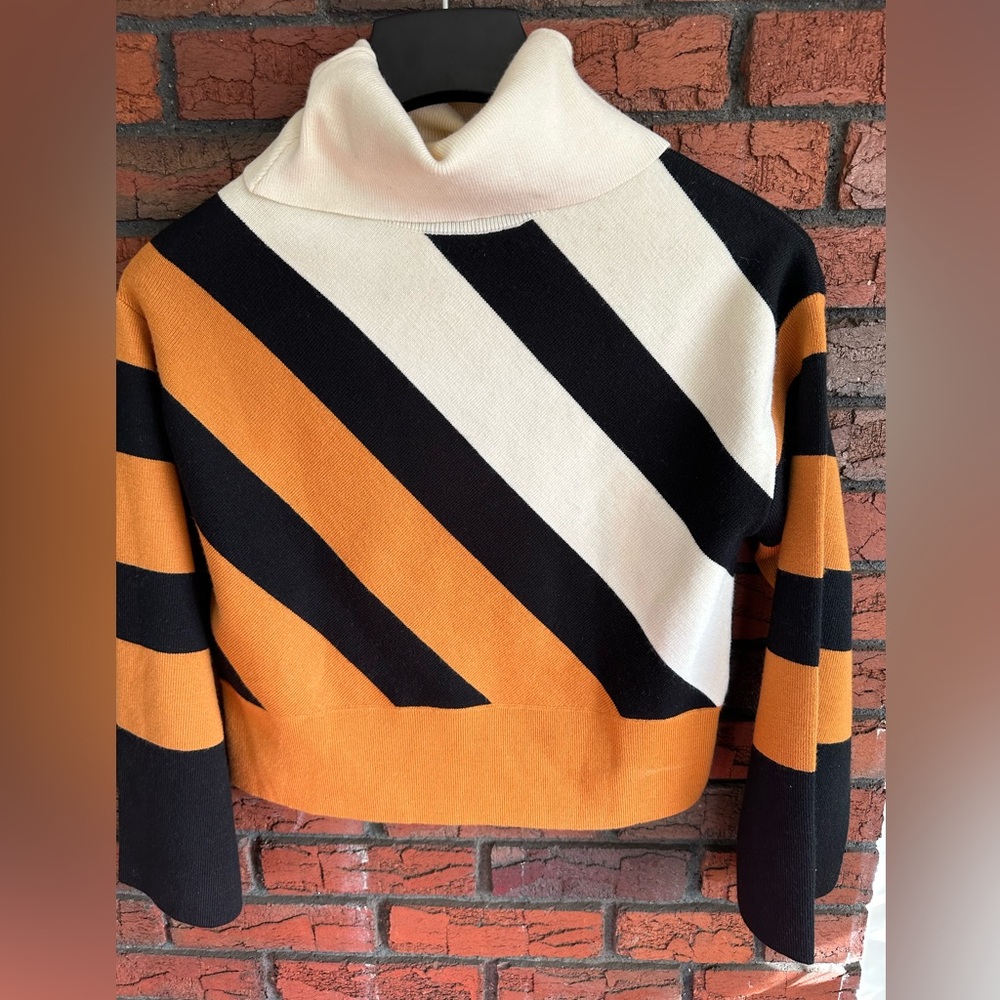 NWT Lily sweater
